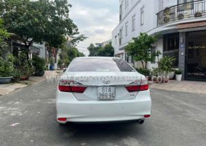 Xe Toyota Camry 2.0E 2016