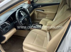 Xe Toyota Camry 2.0E 2016