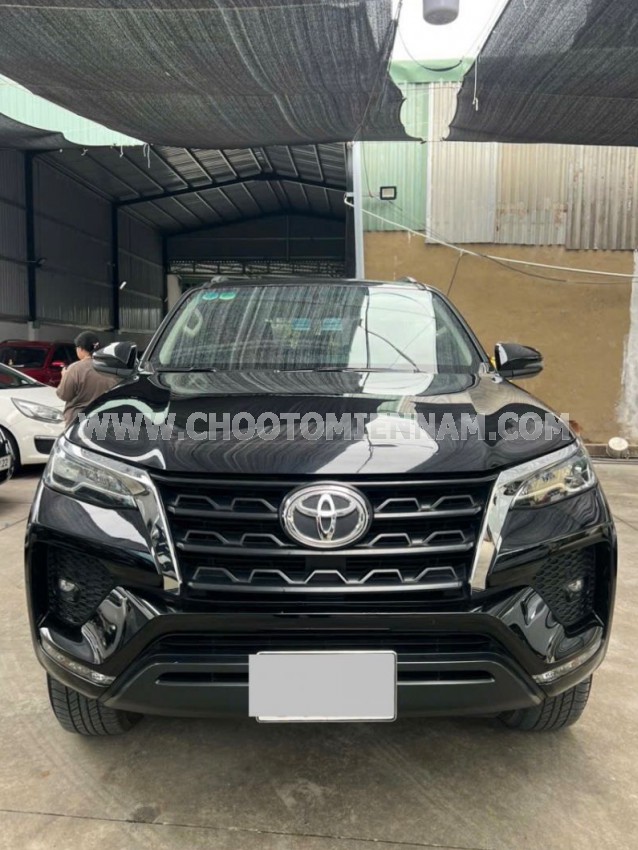 Toyota Fortuner 2.4L 4x2 AT