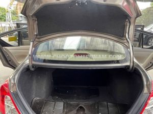 Xe Nissan Sunny XV 2016