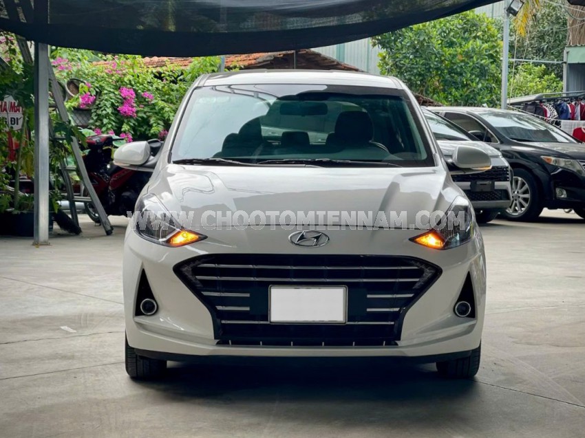 Hyundai i10 1.2 AT Tiêu Chuẩn