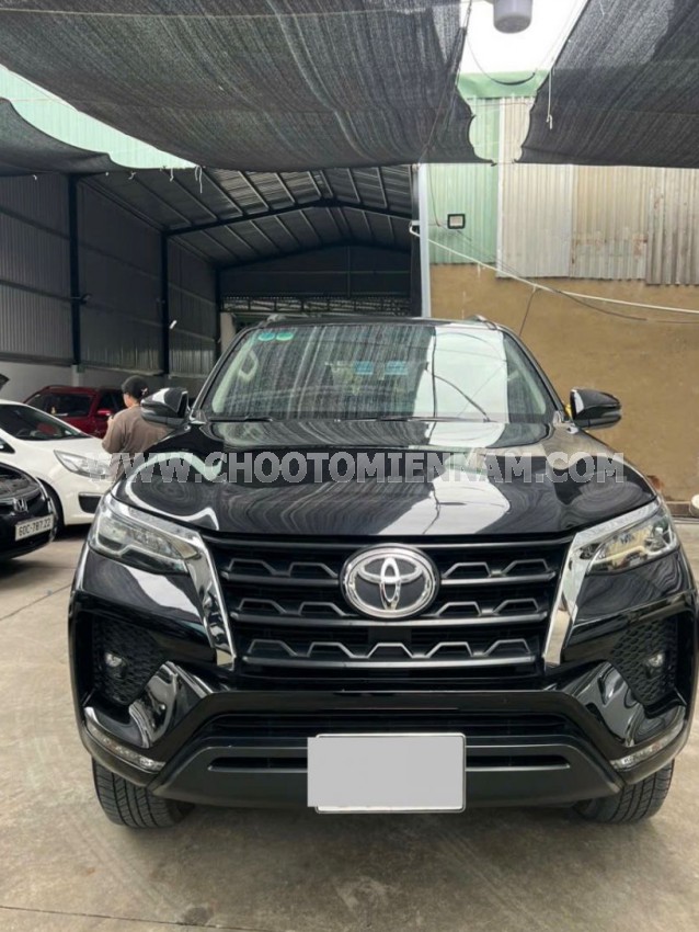 Toyota Fortuner 2.4L 4x2 AT