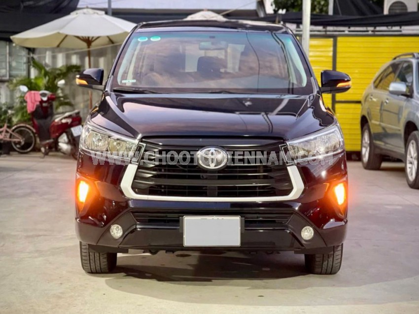Toyota Innova E 2.0 MT